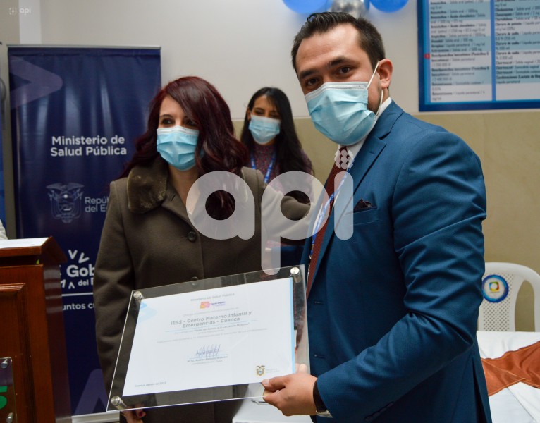 CUENCA-INAGURACION-LACTARIO-IESS