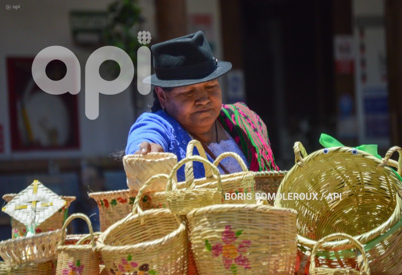 CUENCA-GUALACEO ANIVERSARIO DE LAS ARTESANIAS