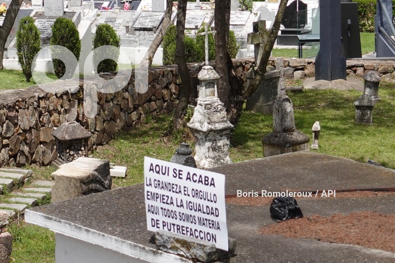 CUENCA-CEMENTERIO-DIFUNTOS