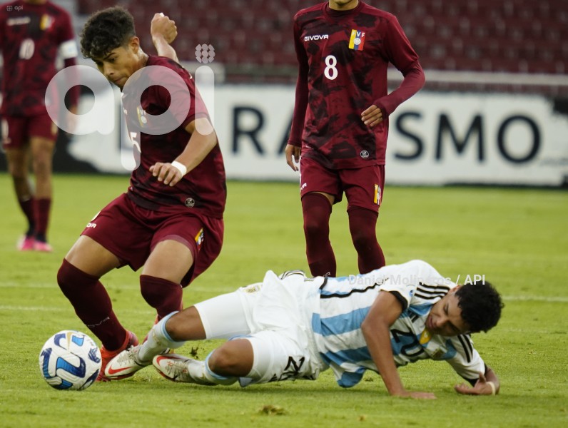 FBL-CONMEBOL-SUB17-ARGENTINA-VENEZUELA