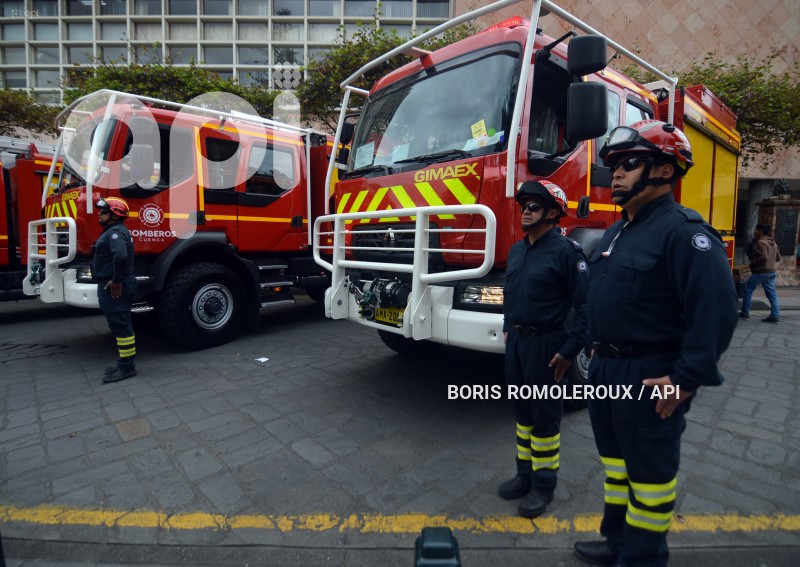 CUENCA-ENTREGA VEHICULOS-BOMBEROS
