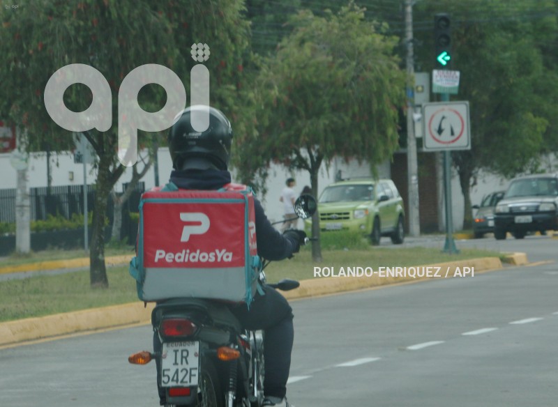 Fotografías Sociedad DELIVERYQUITO