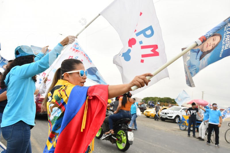 MANTA-LUISA-GONZALEZ-CIERRE-CAMPANA