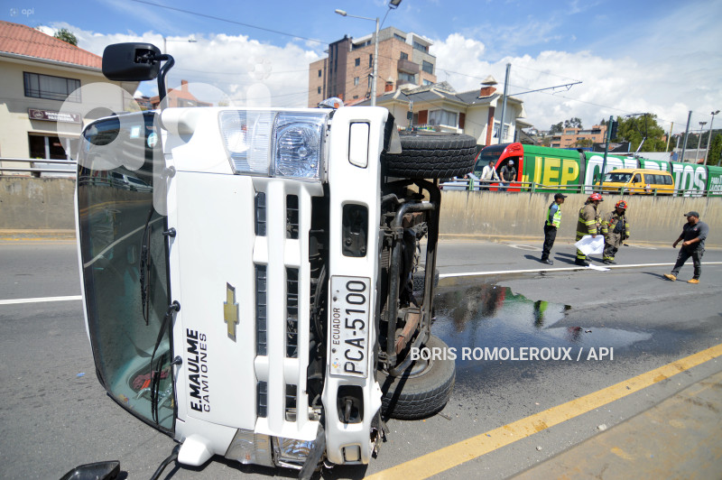 CUENCA-ACCIDENTE VEHICULO PESADO