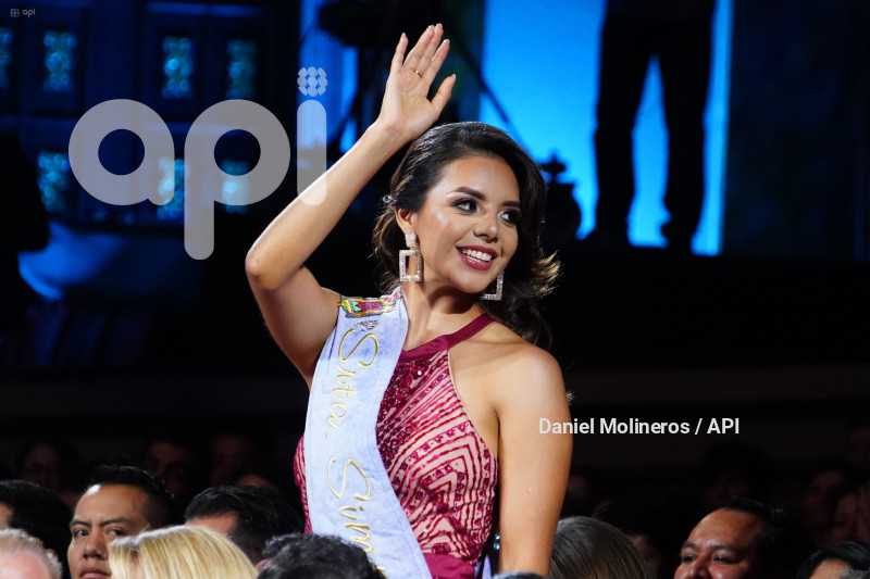 REINA QUITO CAMILA BECERRA