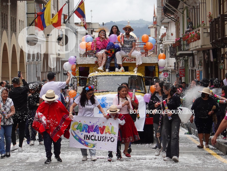 CUENCA-DESFILE CARNAVAL-2024