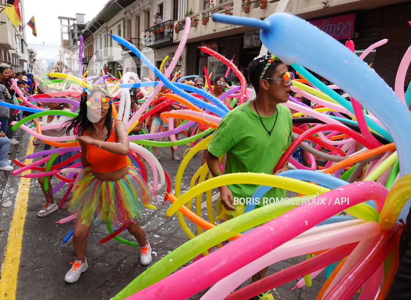 CUENCA-DESFILE CARNAVAL-2024