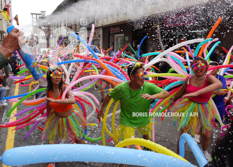 CUENCA-DESFILE CARNAVAL-2024