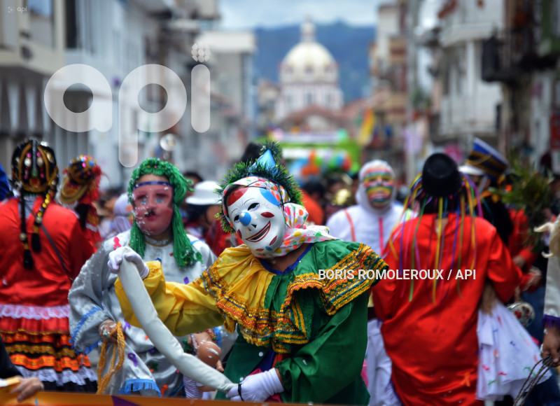 CUENCA-DESFILE CARNAVAL-2024