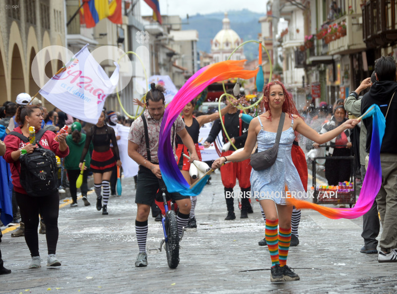 CUENCA-DESFILE CARNAVAL-2024