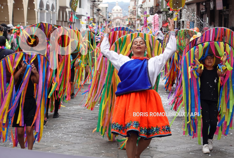 CUENCA-DESFILE CARNAVAL-2024