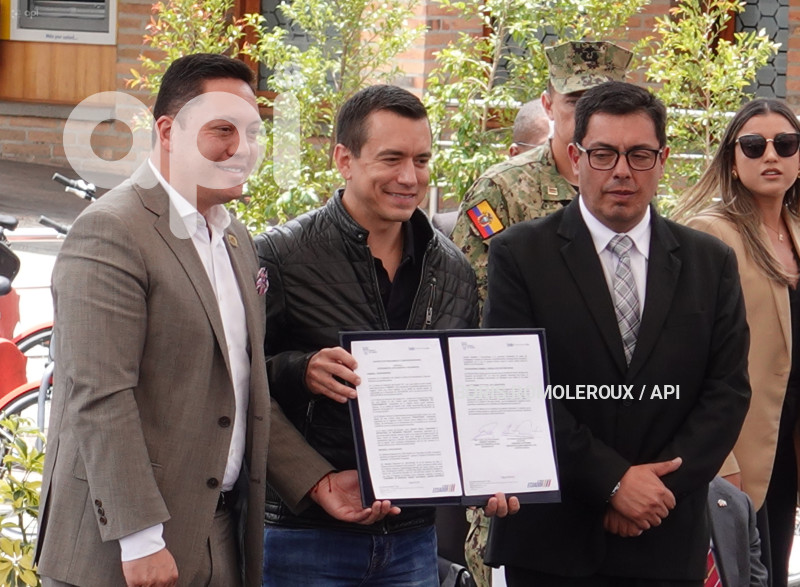 CUENCA-PRESIDENTE DANIEL NOBOA