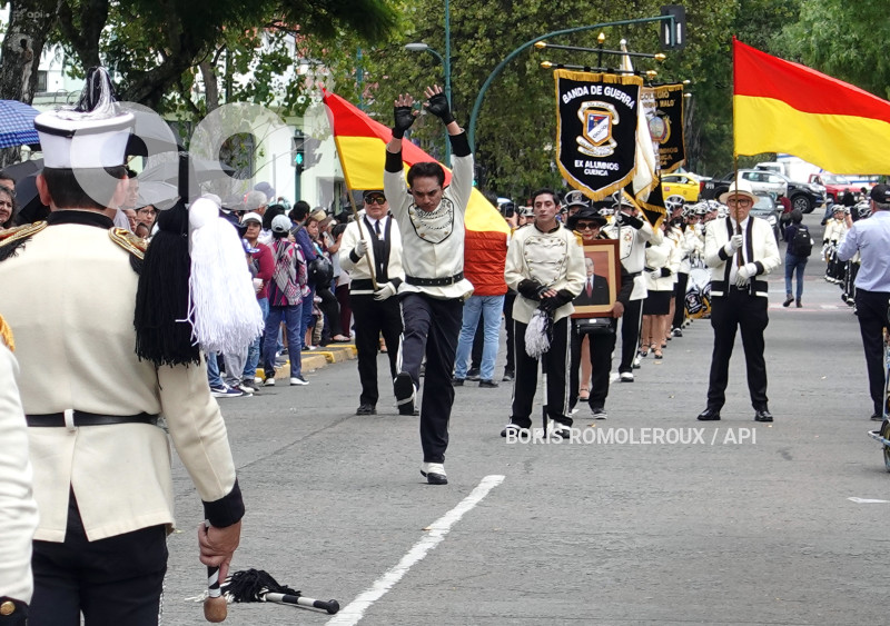 CUENCA-DESFILE-160 AÑOS-BENIGNO MALO