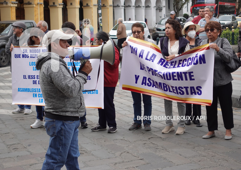 CUENCA-PROTESTA JUBILADOR