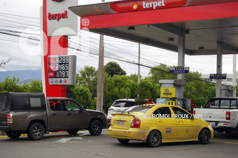 CUENCA-SUBSIDIOS GASOLINA-ECOPAIS