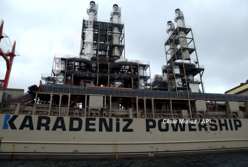 GYE-BARCAZA KARPOWERSHIP 1