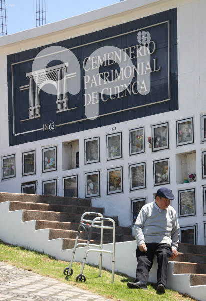 CUENCA CEMENTERIO-DIA DIFUNTOS