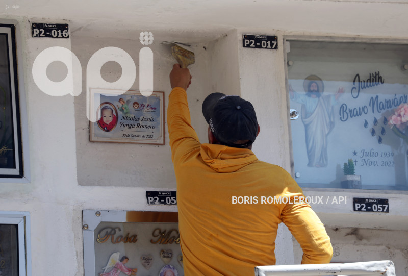 CUENCA CEMENTERIO-DIA DIFUNTOS