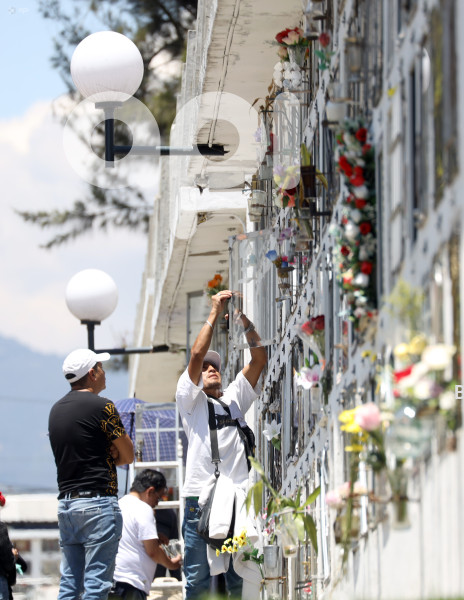 CUENCA CEMENTERIO-DIA DIFUNTOS
