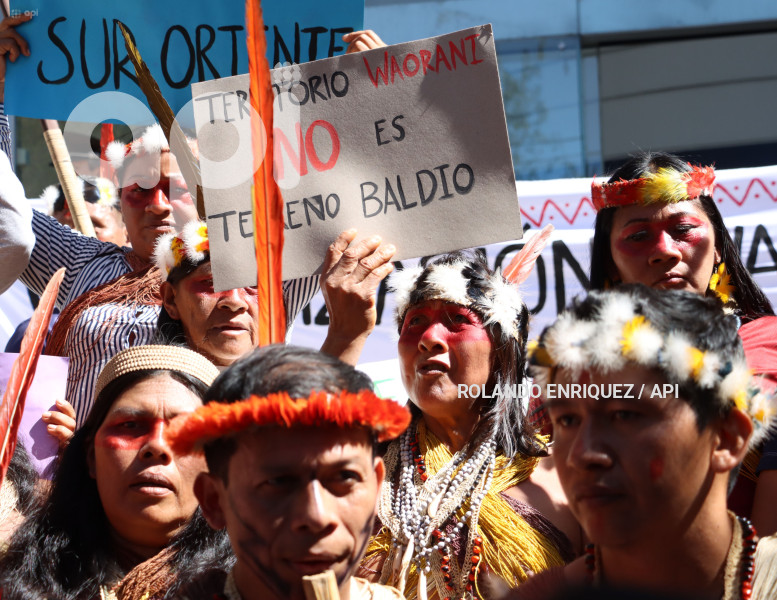 WAORANIS  EN CORTE CONSTITUCIONAL