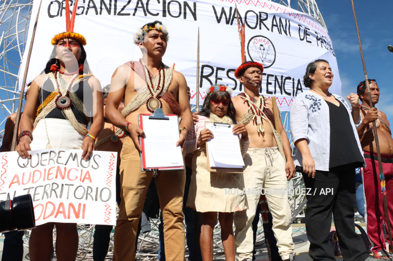 WAORANIS  EN CORTE CONSTITUCIONAL