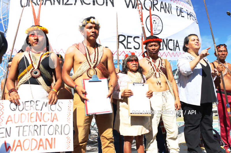 WAORANIS  EN CORTE CONSTITUCIONAL