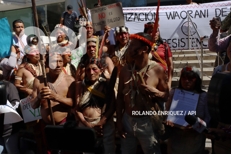 WAORANIS  EN CORTE CONSTITUCIONAL