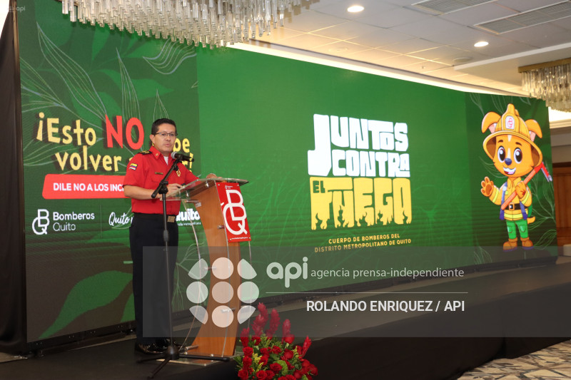 BOMBEROS JUNTOS CONTRA EL FUEGO