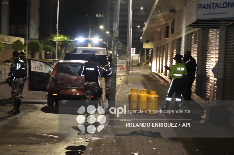 COCHE BOMBA QUITO