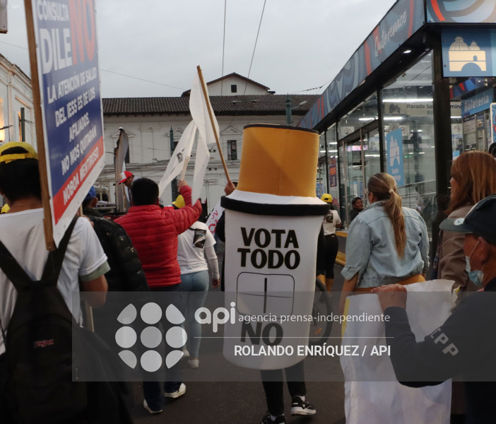MARCHA ORGANIZACIONES SOCIALES POR EL NO