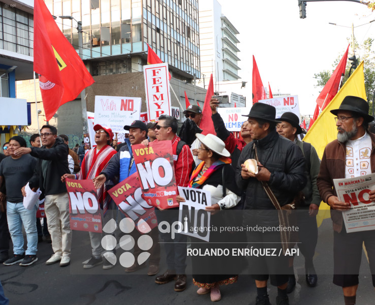 MARCHA ORGANIZACIONES SOCIALES POR EL NO