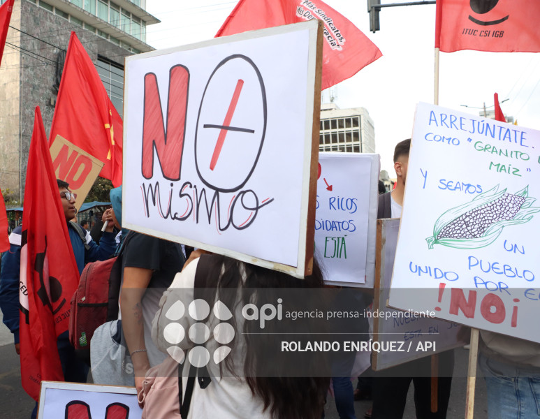MARCHA ORGANIZACIONES SOCIALES POR EL NO