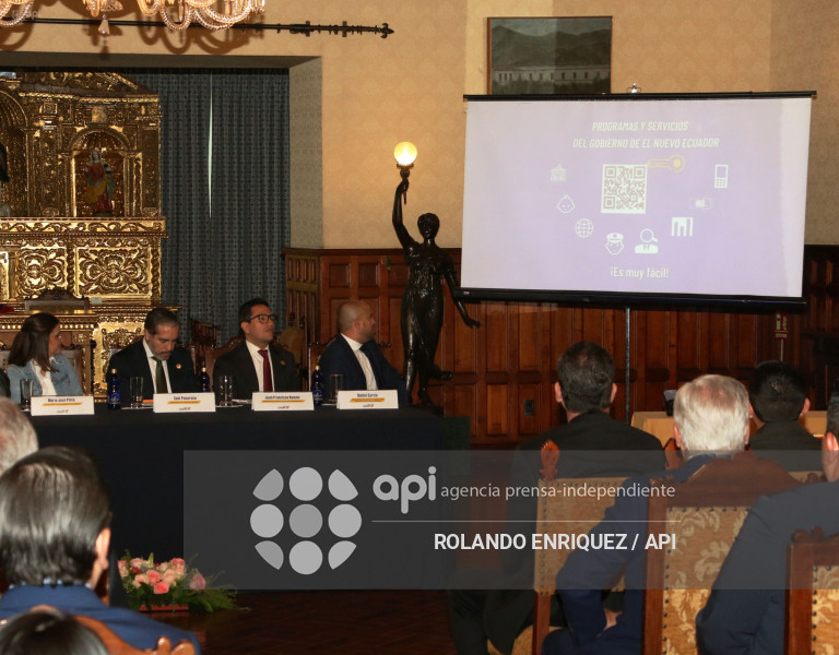 ACCESO A PROGRAMAS DEL GOBIERNO POR LA CEDULA