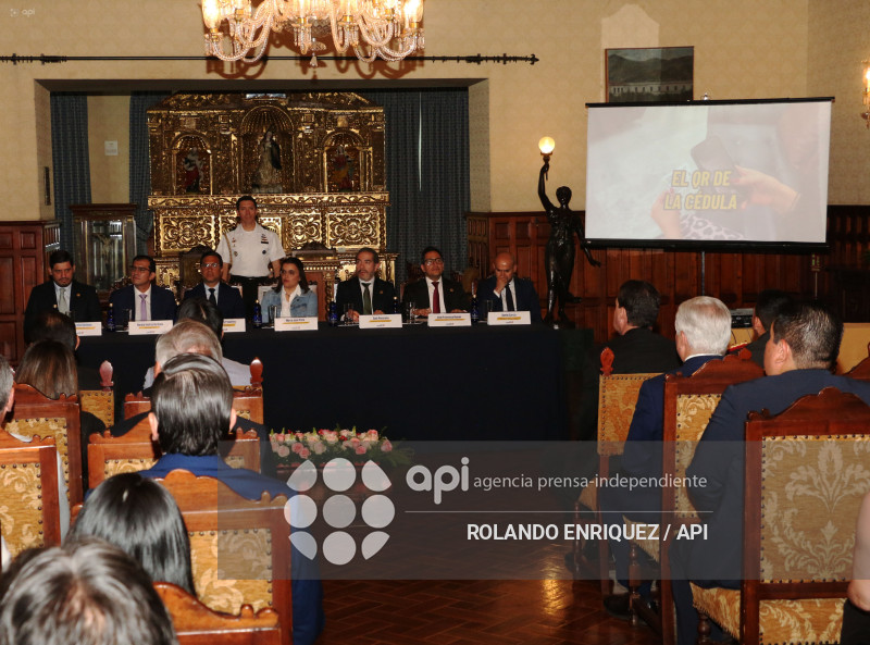 ACCESO A PROGRAMAS DEL GOBIERNO POR LA CEDULA