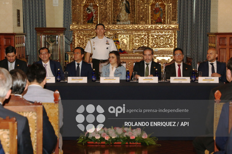 ACCESO A PROGRAMAS DEL GOBIERNO POR LA CEDULA