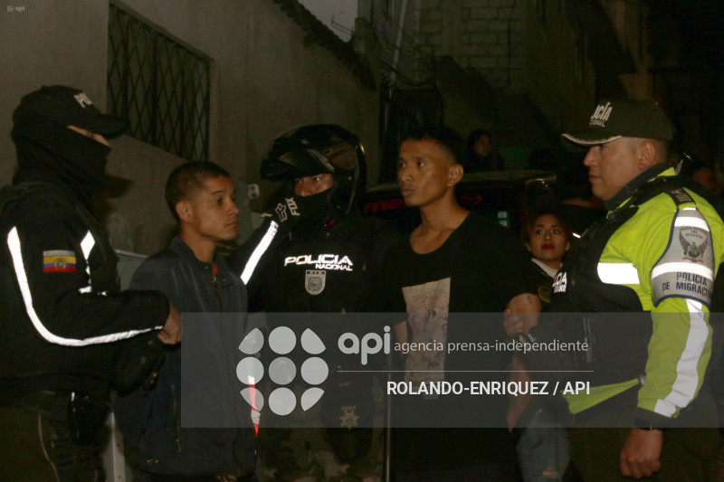 POLICIA OPERATIVOS SEGURIDAD COMITE DEL PUEBLO