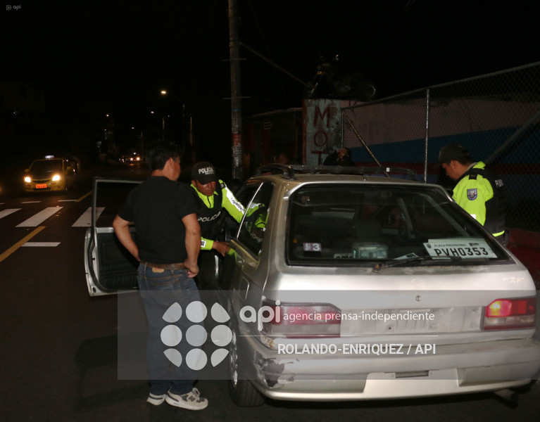 POLICIA OPERATIVOS SEGURIDAD COMITE DEL PUEBLO