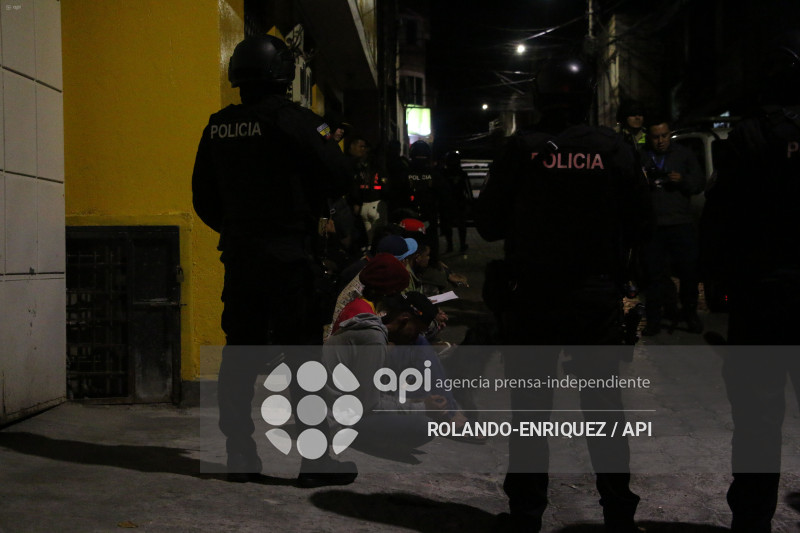 POLICIA OPERATIVOS SEGURIDAD COMITE DEL PUEBLO