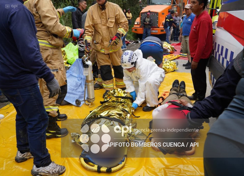 CUENCA-ACCIDENTE BUS-CUENCA-MOLLETURO