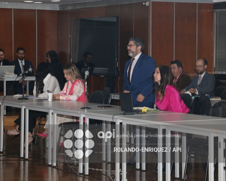 CASO LIGADOS RESOLUCION