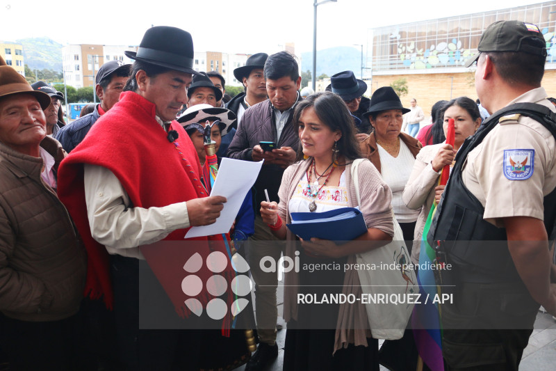 LEONIDAS IZA SECRETARIA DE PUEBLOS