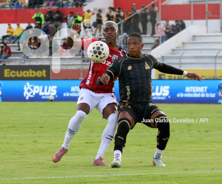 FBL-LIGAECUABET-LEONES FC-AUCAS