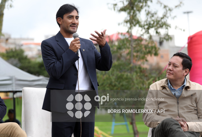 CUENCA-DEVILIZAMIENTO MONUMENTO A DANIEL PINTADO