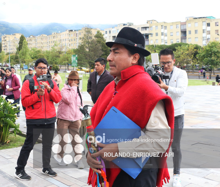 LEONIDAS IZA SECRETARIA DE PUEBLOS