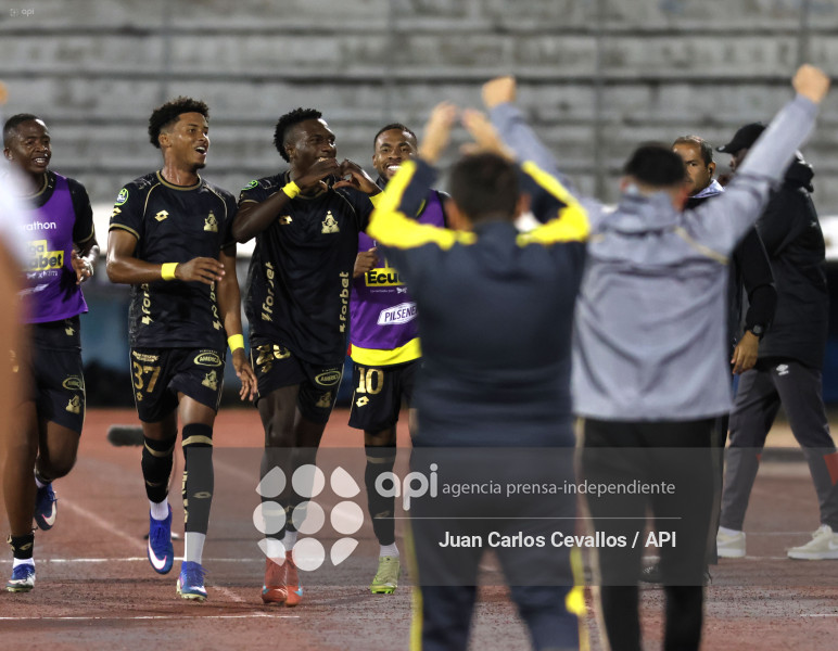 FBL-LIGAECUABET-LEONES FC-AUCAS