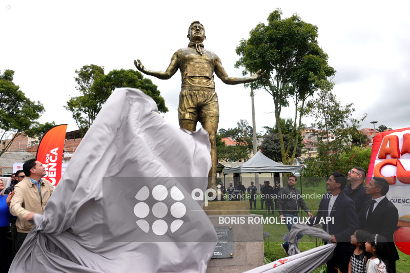 CUENCA-DEVILIZAMIENTO MONUMENTO A DANIEL PINTADO
