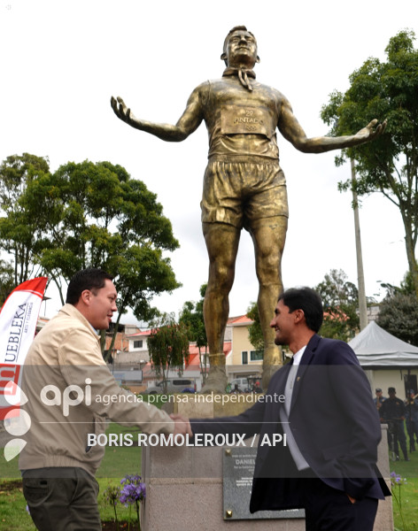 CUENCA-DEVILIZAMIENTO MONUMENTO A DANIEL PINTADO