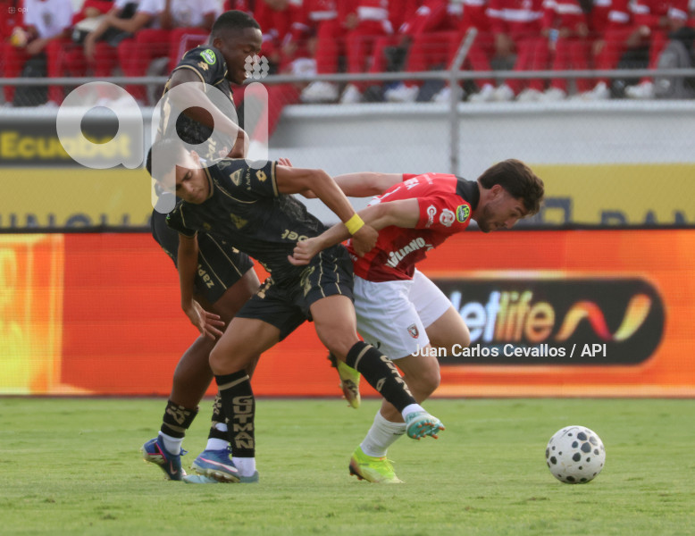 FBL-LIGAECUABET-LEONES FC-AUCAS