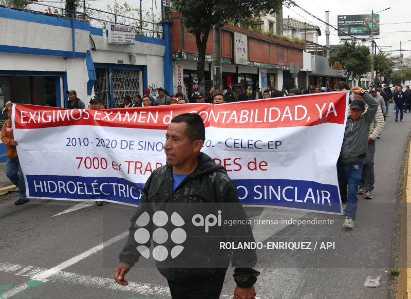 MARCHA EX TRABAJADORES SINOHYDRO
