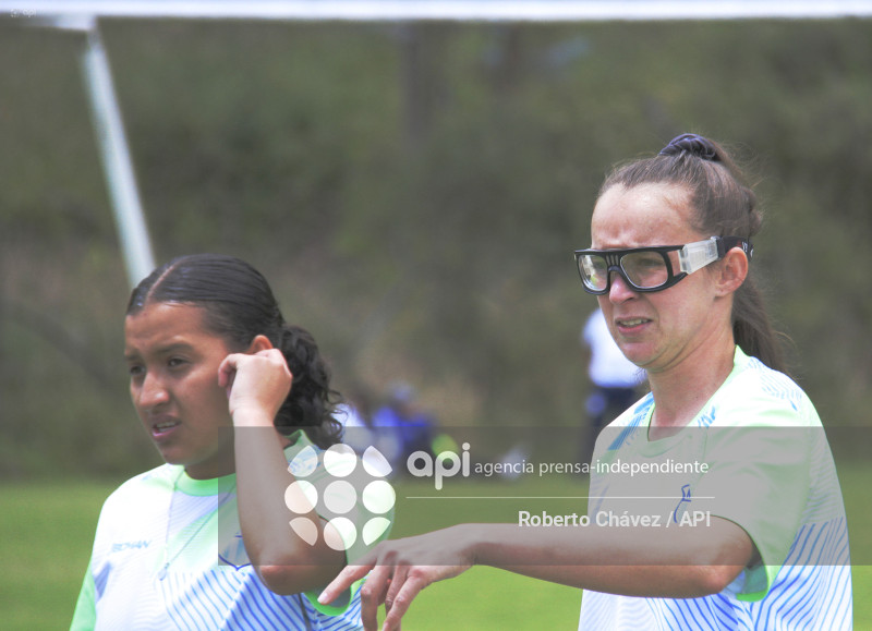 FBL SUPERLIGA FEMENINA MACARA VS EMELEC